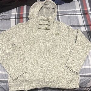 Women’s North Face Fleece Hoodie!